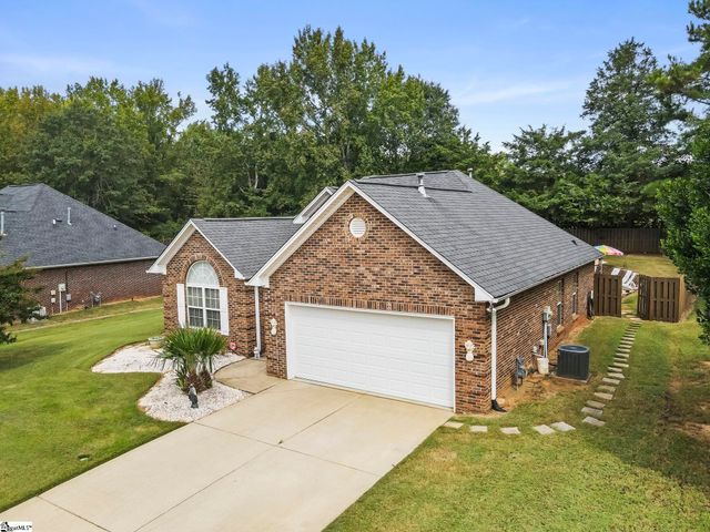 611 Heathrow Court, Moore, SC 29369