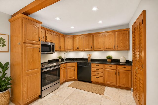 511 Shady Pine Way D2, Greenacres, FL 33415