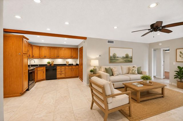 511 Shady Pine Way D2, Greenacres, FL 33415