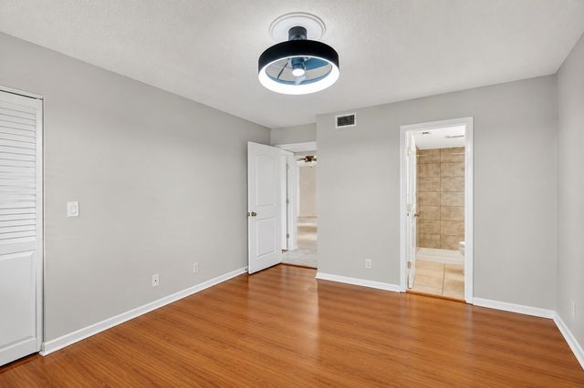 511 Shady Pine Way D2, Greenacres, FL 33415