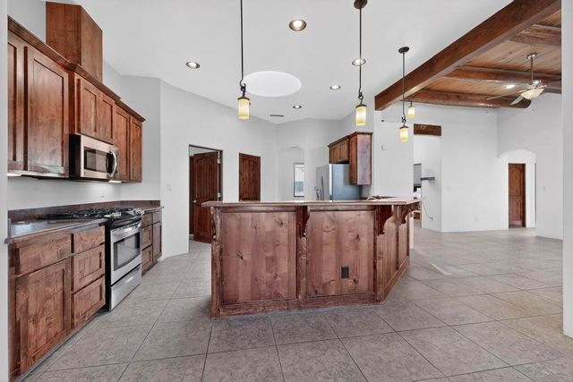 102 Rocking R L Road, Mountainair, NM 87036