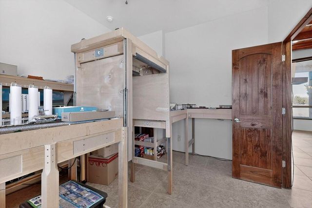 102 Rocking R L Road, Mountainair, NM 87036