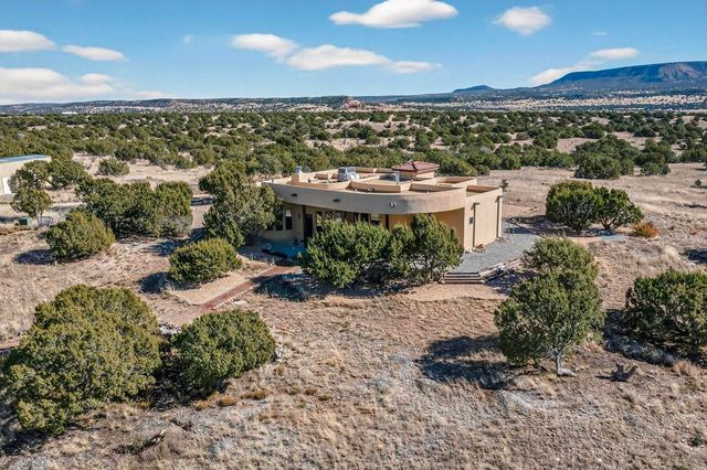 102 Rocking R L Road, Mountainair, NM 87036