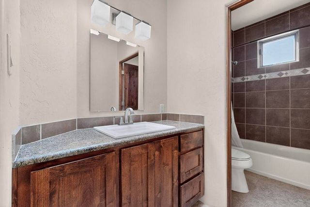 102 Rocking R L Road, Mountainair, NM 87036