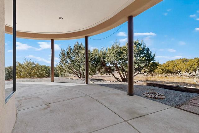 102 Rocking R L Road, Mountainair, NM 87036