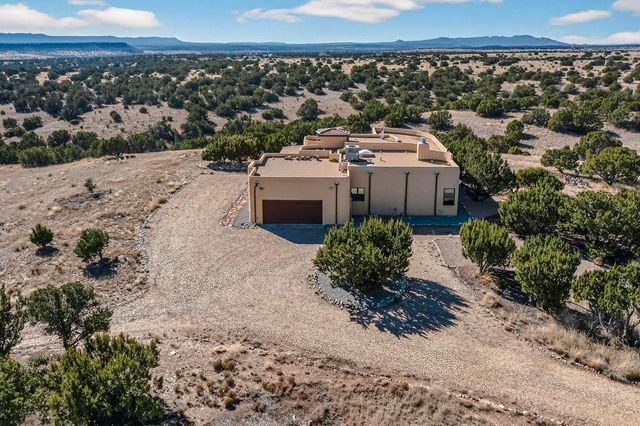 102 Rocking R L Road, Mountainair, NM 87036