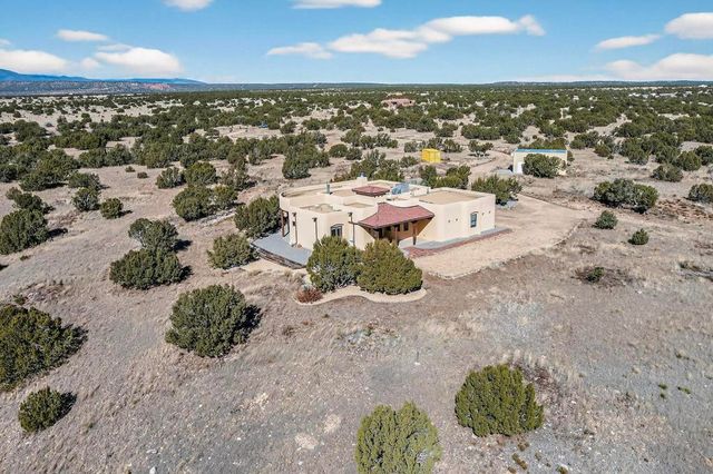 102 Rocking R L Road, Mountainair, NM 87036
