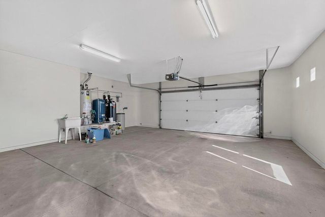 102 Rocking R L Road, Mountainair, NM 87036