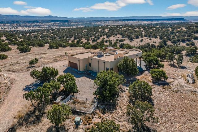 102 Rocking R L Road, Mountainair, NM 87036