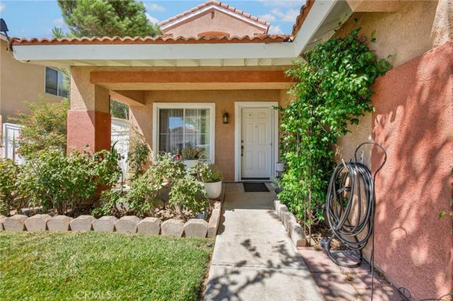 2825 W Newgrove Street, Lancaster, CA 93536