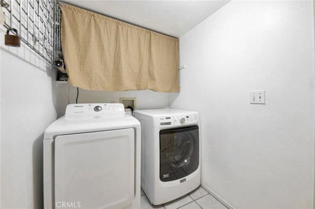 2825 W Newgrove Street, Lancaster, CA 93536