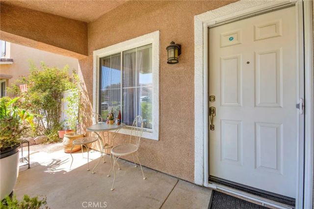2825 W Newgrove Street, Lancaster, CA 93536