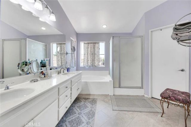 2825 W Newgrove Street, Lancaster, CA 93536