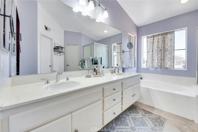 2825 W Newgrove Street, Lancaster, CA 93536