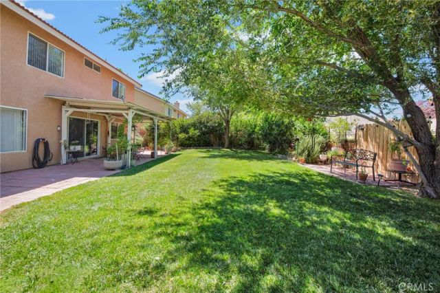 2825 W Newgrove Street, Lancaster, CA 93536