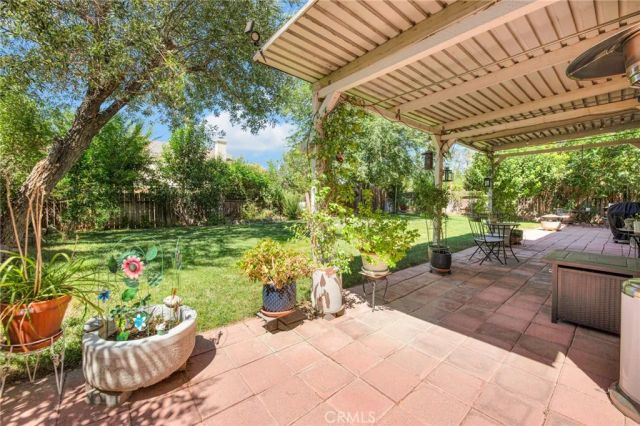 2825 W Newgrove Street, Lancaster, CA 93536