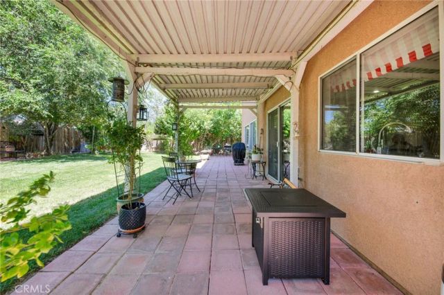 2825 W Newgrove Street, Lancaster, CA 93536