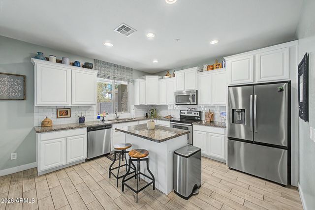 8864 W CAMERON Drive, Peoria, AZ 85345