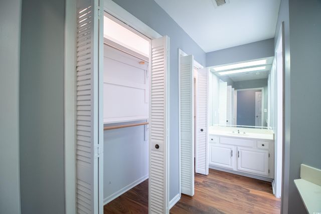 958 Oakwood Ln., Myrtle Beach, SC 29572