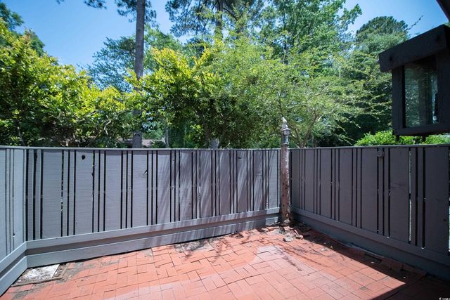 958 Oakwood Ln., Myrtle Beach, SC 29572