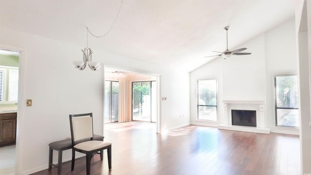 958 Oakwood Ln., Myrtle Beach, SC 29572