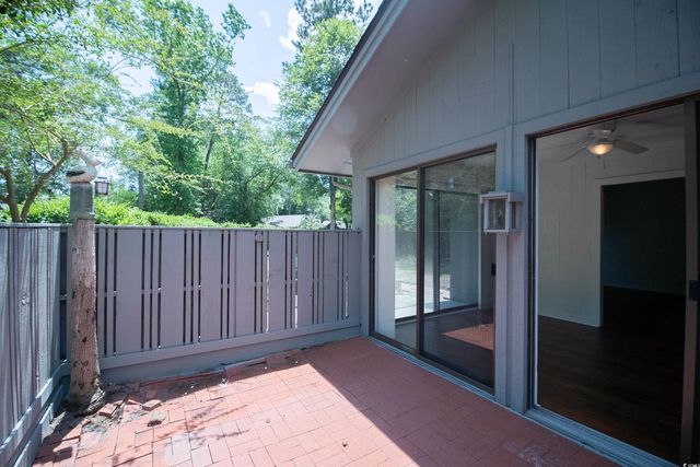 958 Oakwood Ln., Myrtle Beach, SC 29572