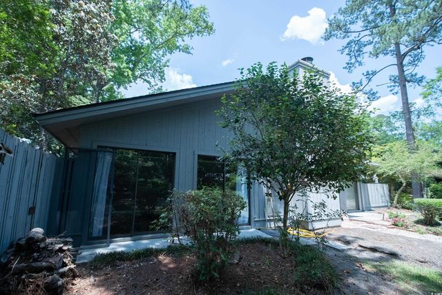 958 Oakwood Ln., Myrtle Beach, SC 29572