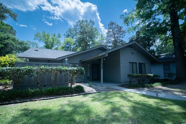 958 Oakwood Ln., Myrtle Beach, SC 29572