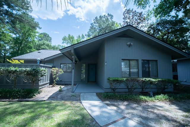 958 Oakwood Ln., Myrtle Beach, SC 29572