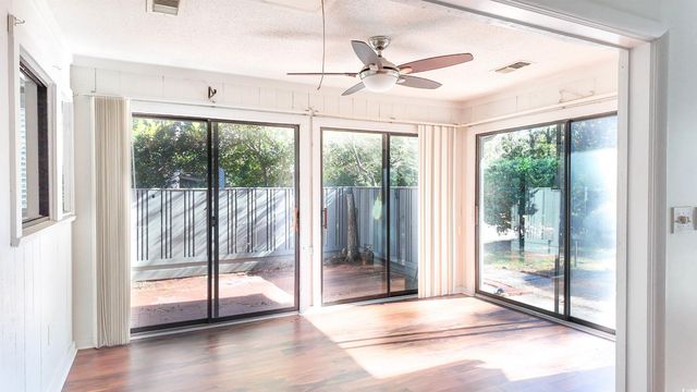 958 Oakwood Ln., Myrtle Beach, SC 29572