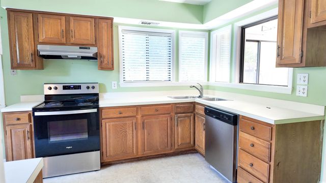 958 Oakwood Ln., Myrtle Beach, SC 29572