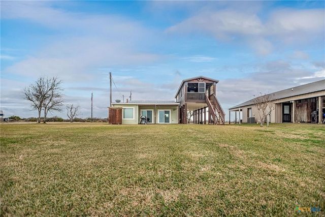 1067 County Road 307 N, Port Lavaca, TX 77979