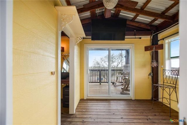 1067 County Road 307 N, Port Lavaca, TX 77979