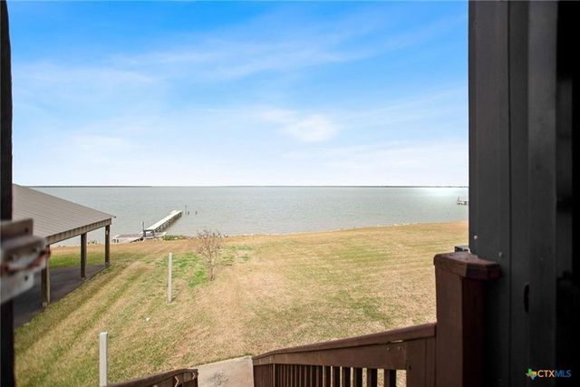 1067 County Road 307 N, Port Lavaca, TX 77979