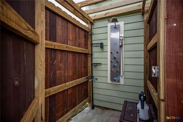 1067 County Road 307 N, Port Lavaca, TX 77979