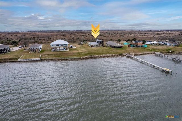 1067 County Road 307 N, Port Lavaca, TX 77979