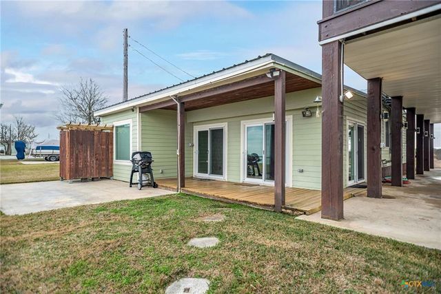 1067 County Road 307 N, Port Lavaca, TX 77979