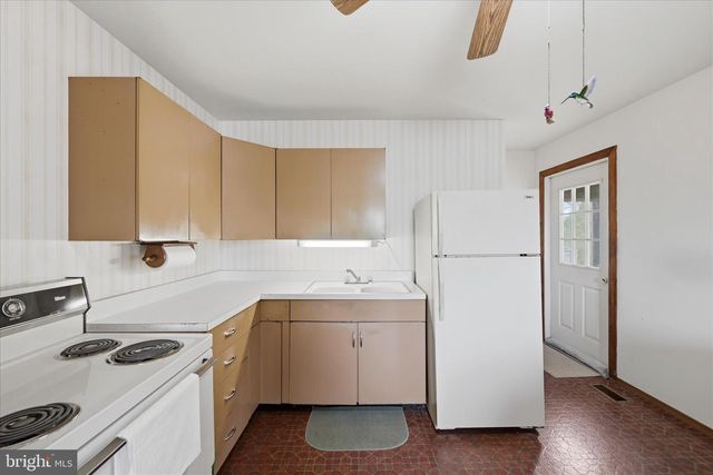 814 W 15TH ST, Front Royal, VA 22630