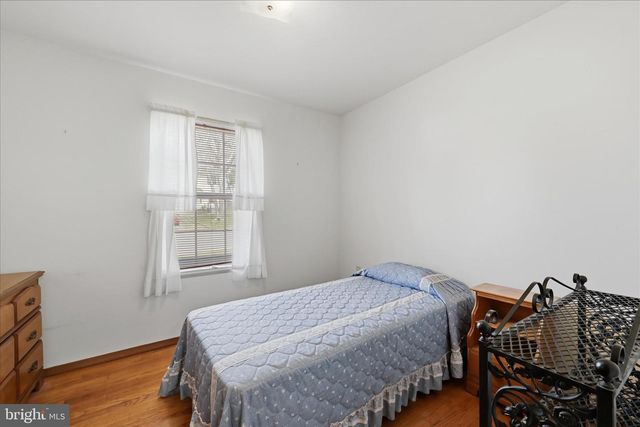 814 W 15TH ST, Front Royal, VA 22630