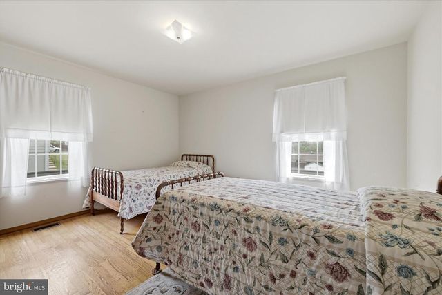 814 W 15TH ST, Front Royal, VA 22630