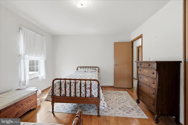 814 W 15TH ST, Front Royal, VA 22630