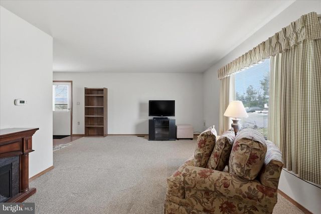 814 W 15TH ST, Front Royal, VA 22630