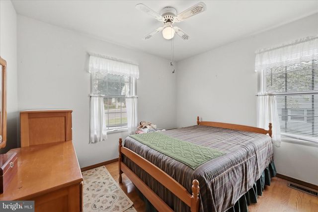 814 W 15TH ST, Front Royal, VA 22630