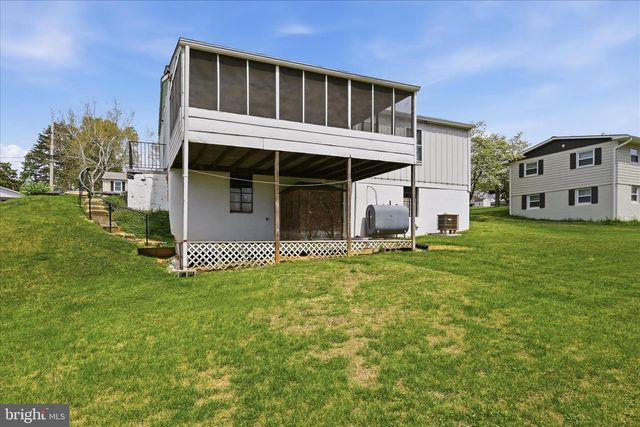 814 W 15TH ST, Front Royal, VA 22630
