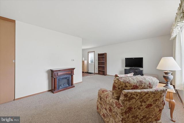 814 W 15TH ST, Front Royal, VA 22630
