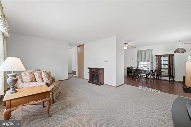 814 W 15TH ST, Front Royal, VA 22630