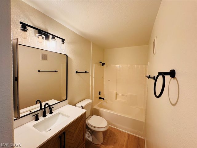 3047 Casey Drive 103, Las Vegas, NV 89120