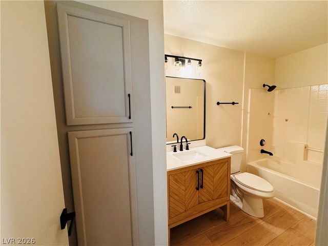 3047 Casey Drive 103, Las Vegas, NV 89120