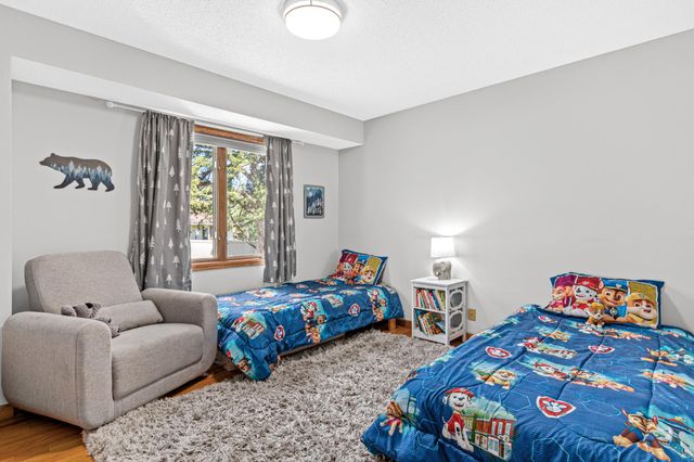 645 Lake Pine Drive, Shoreview, MN 55126