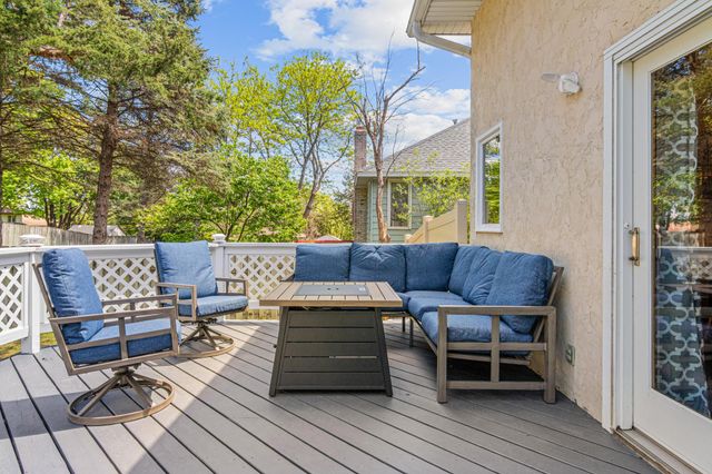645 Lake Pine Drive, Shoreview, MN 55126